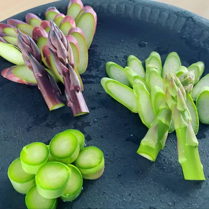 アスパラ王子の【穂だけ】1kg 穂先さぬきのめざめ